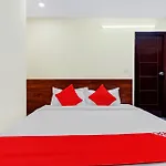 Hotel O Silver House Near Mantri Square Mall