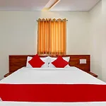 Hotel O Silver House Near Mantri Square Mall